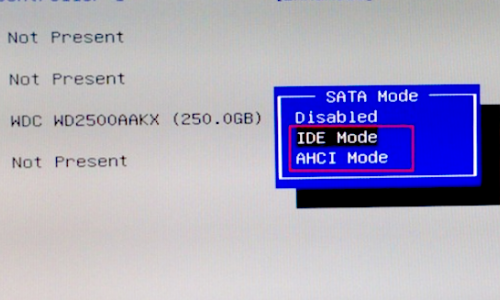 选择AHCI模式或IDE模式